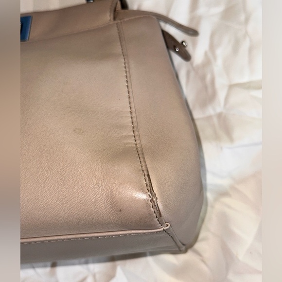 FENDI Peekaboo Leather Cross Body Bag - Picture 9 of 16